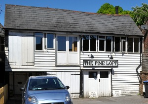 The Pine Loft, Handcross